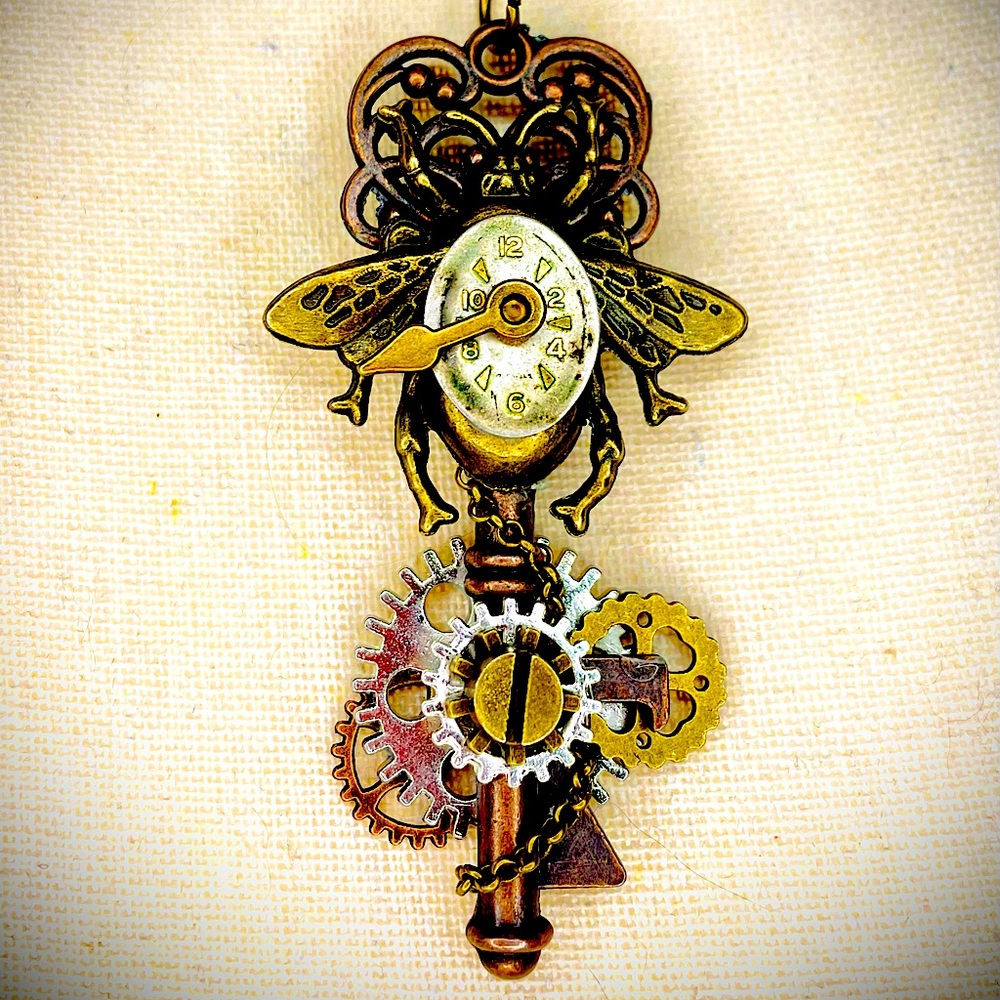 Steampunk key pendant